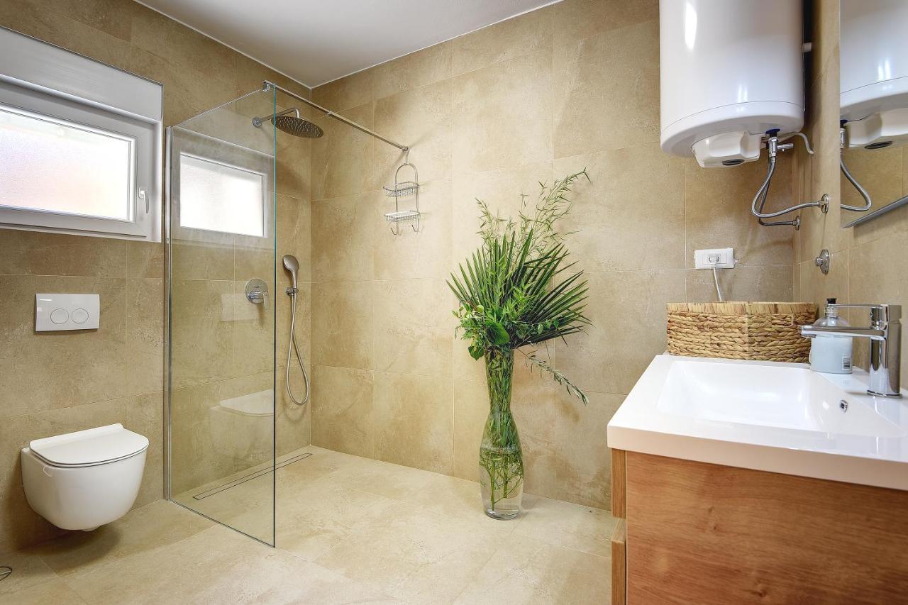 Vila Una With Private Pool Near Rovinj - Open 2022 Rovinjsko Selo Exterior photo
